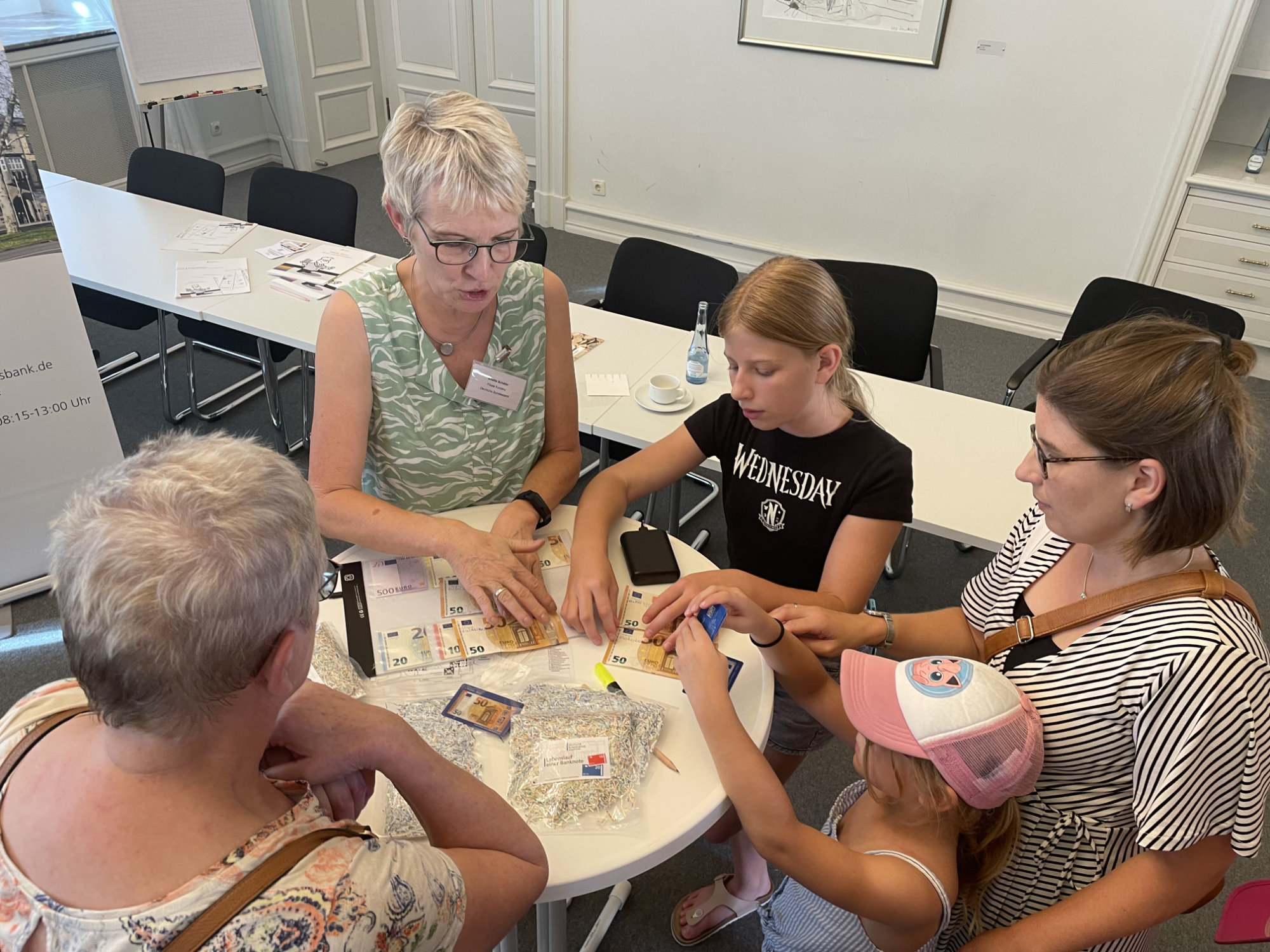 Tag des offenen Denkmals - Falschgeld zum Anfassen ©Christof Wolf