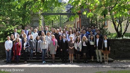 Foto zeigt Studierende aus China, Belarus, der Ukraine sowie aus Polen im Rahmen der "International Week on Central Banking" in