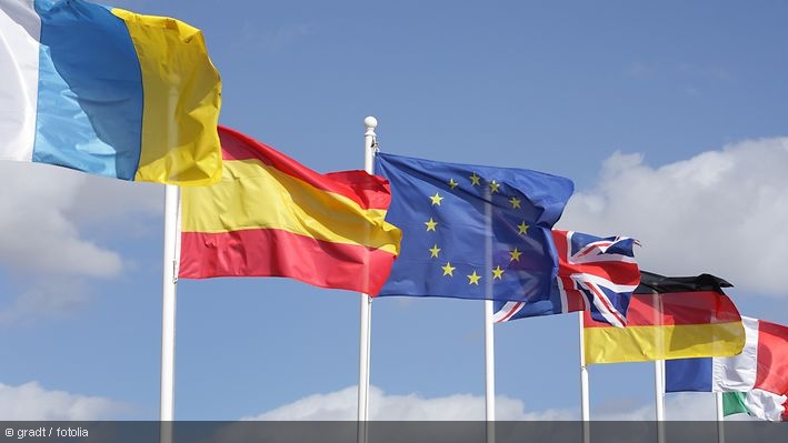 Verschiedene Europaflaggen