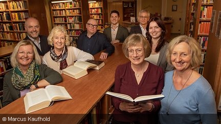 Foto zeigt das Team des Studienbereichs